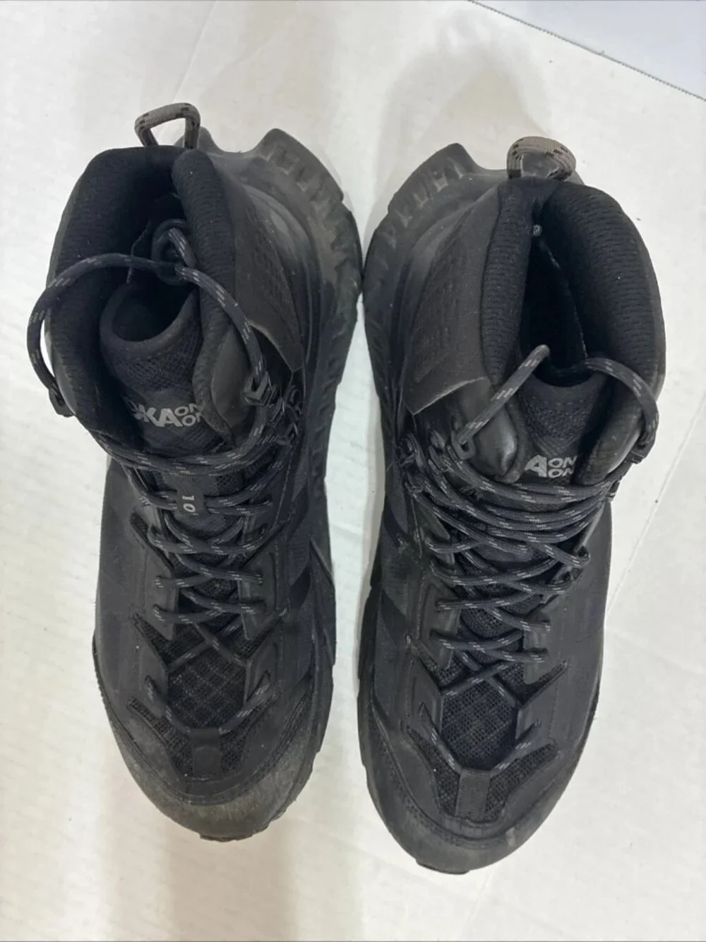 Hoka one tennine